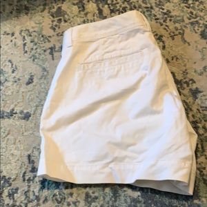 🐝 Old Navy 5” shorts 🐝